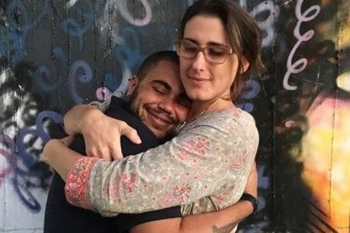Projeto Cozinha&amp;Voz forma profissionais trans