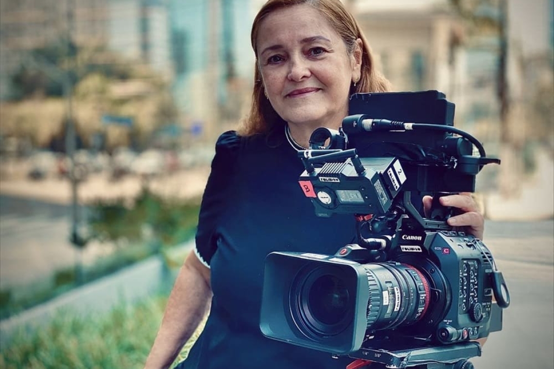 Em &quot;Muito Além do Lucro&quot;, a cineasta Mara Mourão coloca no divã as corporações e o próprio capitalismo